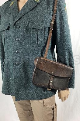 Sacoche en cuir armée Suisse année 1942