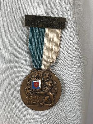 Médaille Insigne Suisse Paul Kramer Neuchatel 1896-1946