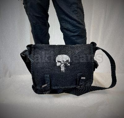 Musette brodée PUNISHER
